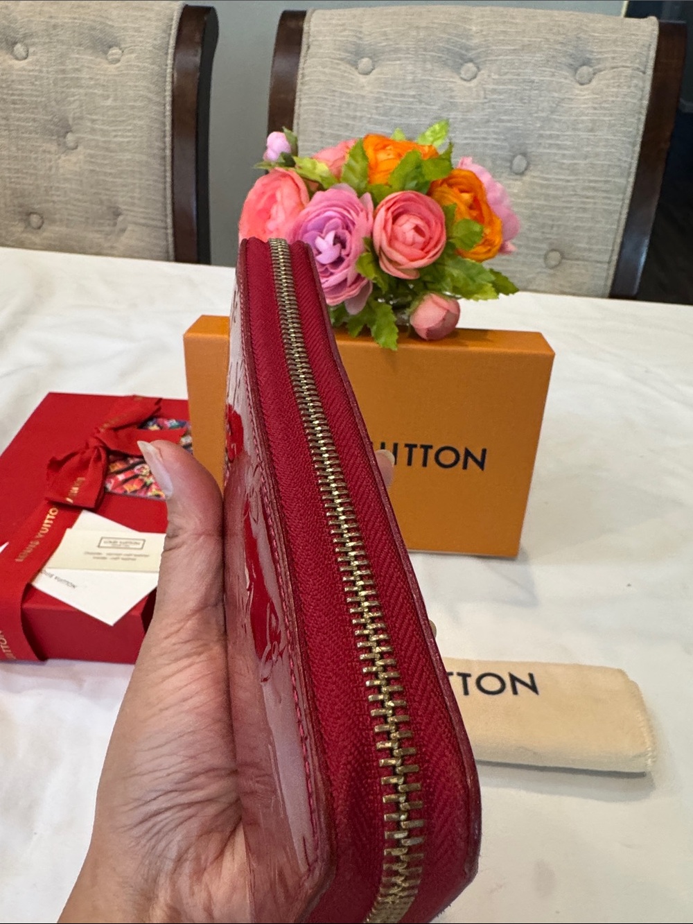 Authentic Louis Vuitton Vernis Zip-Around Wallet in Deep Red - Picture 8 of 16